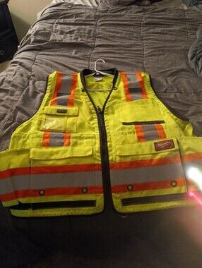 Milwaukee High-Visibility Safety Vest in Yellow with Orange Reflective Stripes
